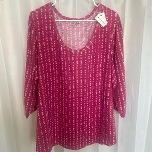 Lane Bryant Fuchsia elbow sleeve round neck tee